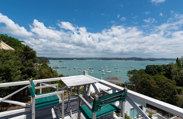 Te Maiki Escape - Russell Holiday Home