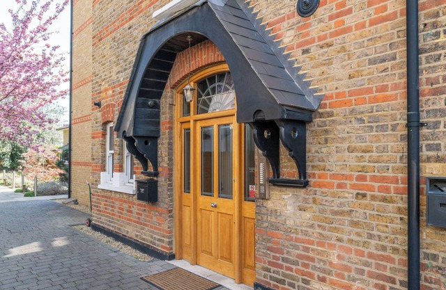 Teddington Lodge