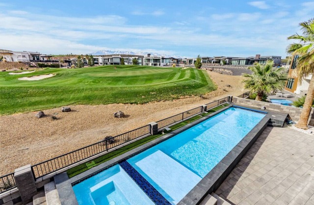 Teed Up for Fun: Upscale Golf Villa ~ Pool/Hot Tub