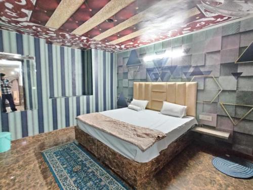 TEJAS HOMESTAY JUST 2 MINUTES from GOLDEN TEMPLE