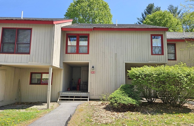 Tennis, ski shuttle, pool & hot tub access, fireplace. L3102 by LRS