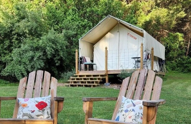 Tentrr Signature Site - Evensong Farm - Autumn Olive - Coleman Outfitted Site