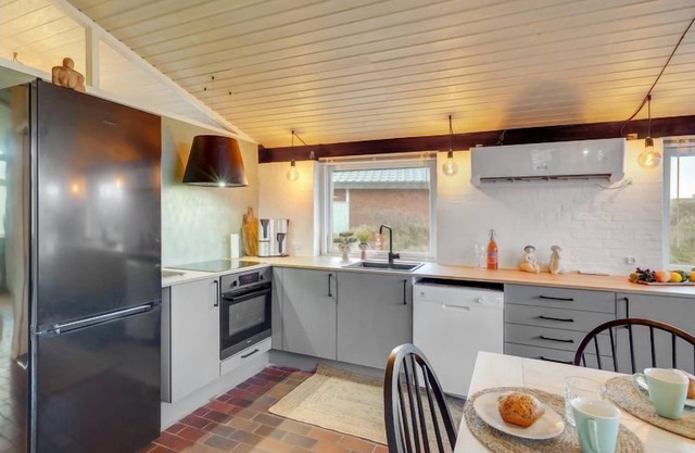 "Teresa" - 200m from the sea by Interhome