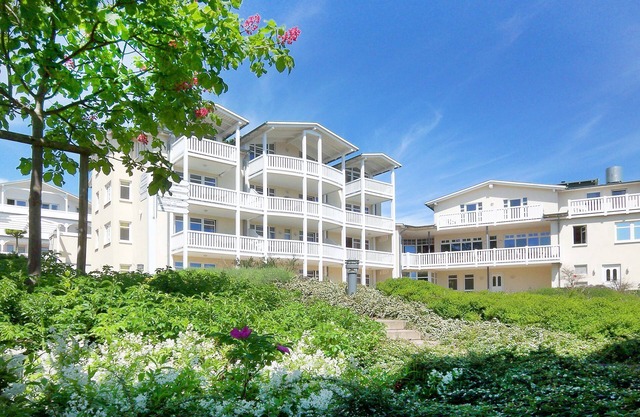 Terrace, free use of the AHOI adventure pool and sauna - Sea view apartment 44