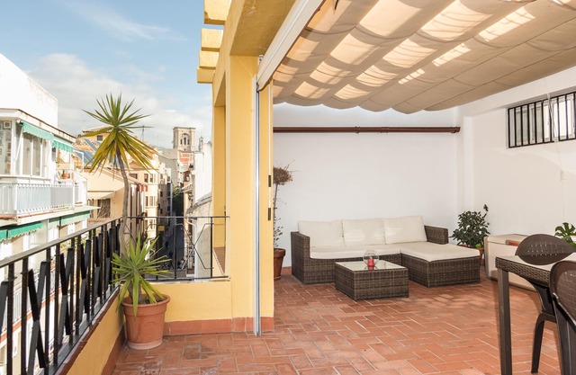 TERRACE IN THE CENTER OF GRANADA WITH PARKING AND WIFI
