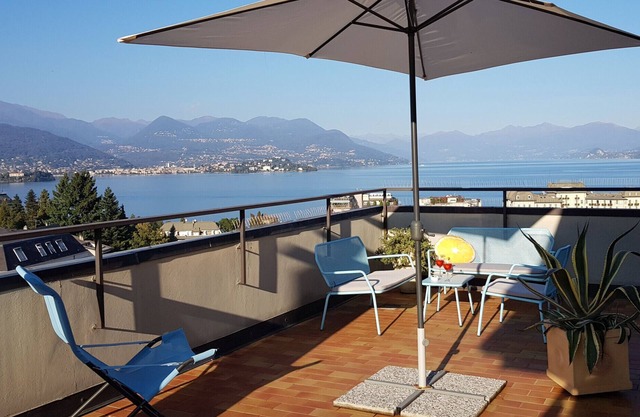 Terrace Lake View apt. in Stresa with lake view