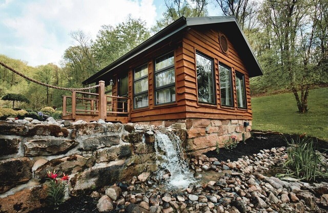 Terrapin Hideaway's Pond Slider Studio Cabin, Hocking Hills Logan Laureville Rockbridge Studio Cabin