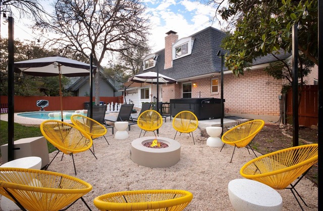 Texas Oasis - Pool, Games, Hot Tub & Family Fun!
