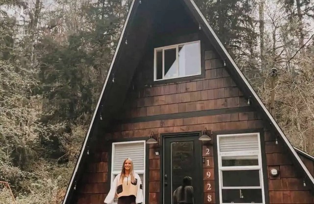That PNW Cabin, a Photographers creekside A-Framen