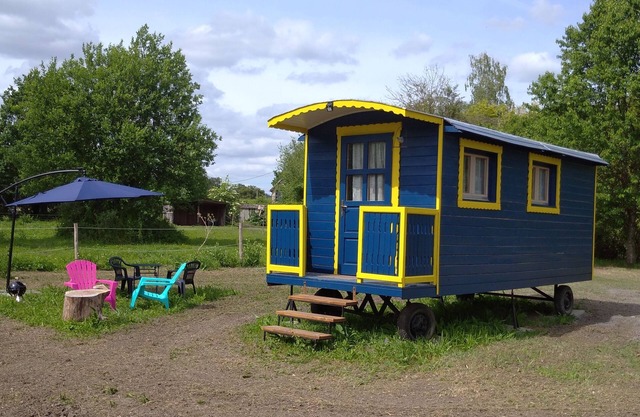 The 2 trailers of the Moulin de Palet