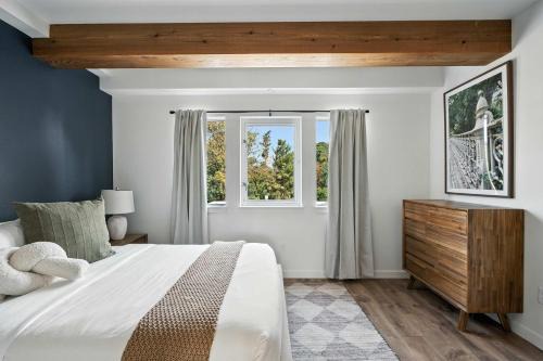 The Adelynn- New Lux Build in Center of PDX