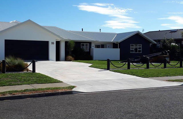 THE ANCHORAGE - MODERN BED AND BREAKFAST