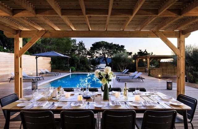 The Beach House - Five Bedroom Villa, Sleeps 10