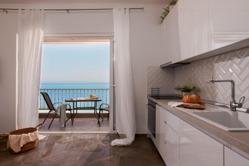 The Beach House - Steps from the Sea Hanioti