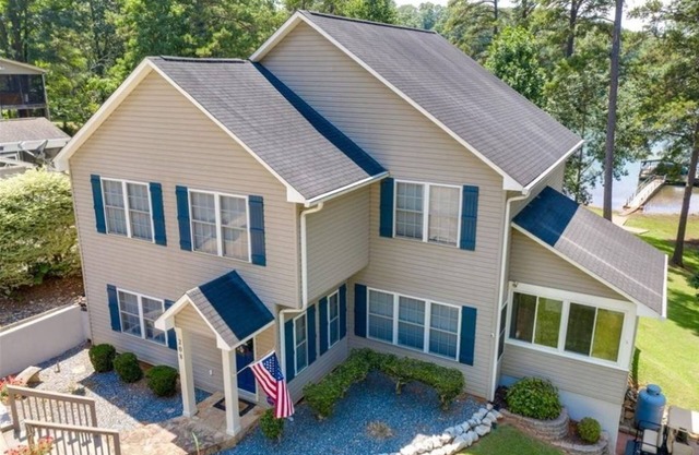 The Best Times at Lake Hartwell - Large Lake House near Clemson w/Pontoon Rental