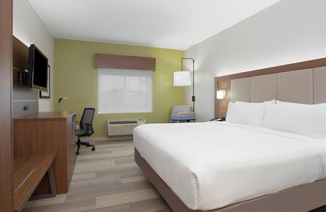 The Best Vacation Room w/ Thoughtful Amenities!