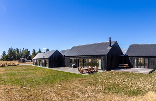 The Big House, Twizel