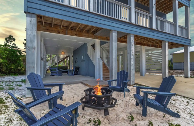 The Blue Mermaid|Walk to Beach|Heated Pool|Dog Friendly|Arcade|Fire Pit|2KingSte