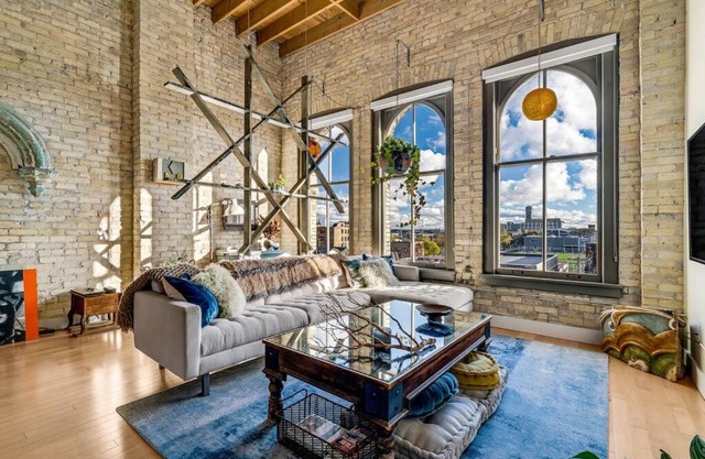 The Blue Serif - 1bd, 1 bth cozy dig