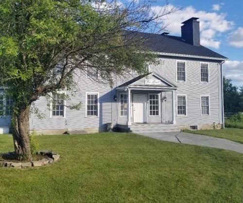 The Bond 1786 Inn