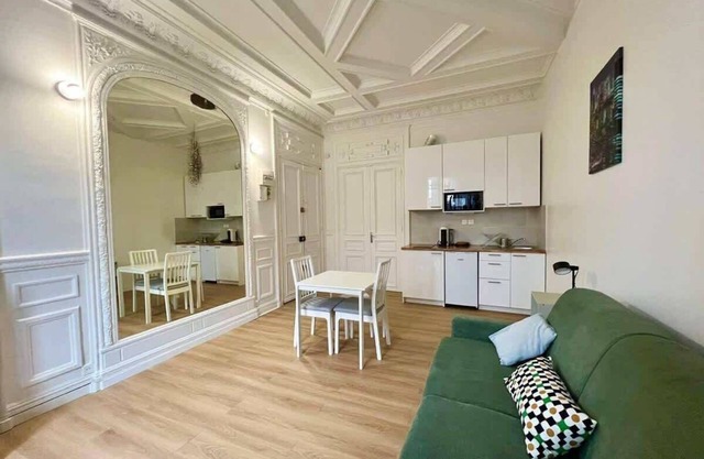 The Boudoir - Close to Paris