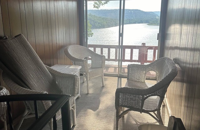 The Cabin at Cato Creek Tenkiller Lake