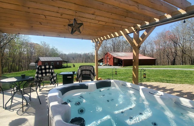 The Cabin - It's Get Cozy Time! The Hot Tub is Ready!