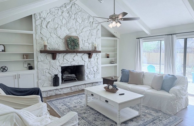 The Camelia House at the Rez 4 bedroom w/beautiful decor