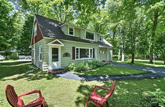 'The Carriage House:' Walk to Peninsula State Park