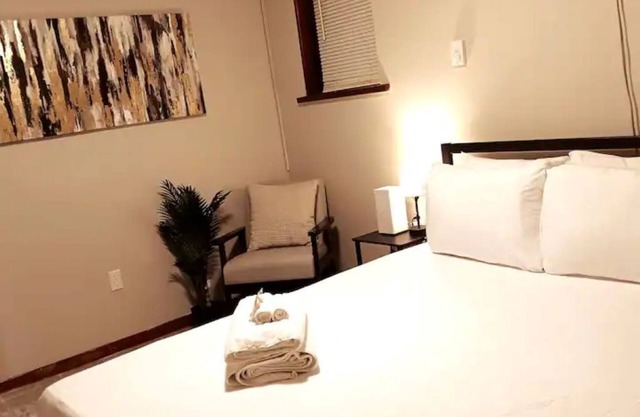 The Cellar-Suite at Silver LakeNEW 1-Bed APT