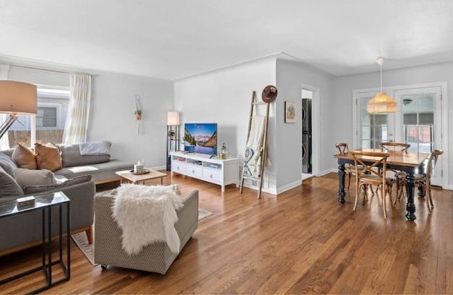 The Convenient 2-Bedroom Winona Cottage