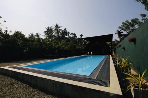 The Coppers luxury Glamping Pod Villa with Pool