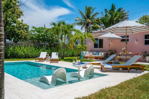 The Coral Cabana Modern Palm Beach Escape