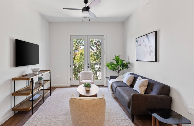 The Corbin 1204: Magnolia Moderns 1-Bedroom Escape