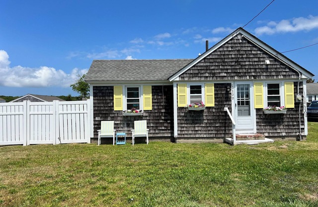 The Cottage at Craigville Beach