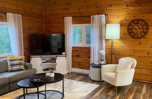 The County Chalet - 3 bdrm, 2 bath, games room