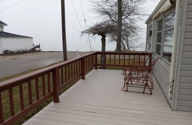The cozy cottage on the lake