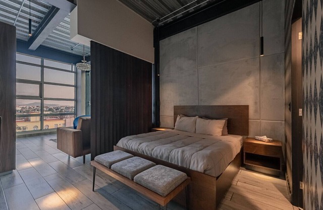 The Diamond Loft Modern Luxury w/Equipped Kitchen