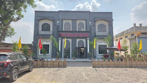The Dollar Hotel & Resort