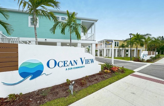 The Eagles Nest - Intracoastal Gem in Downtown Jensen Beach