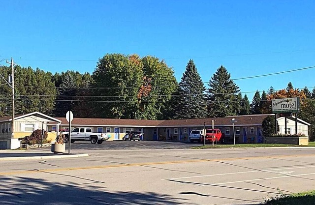 The Edgewood Motel