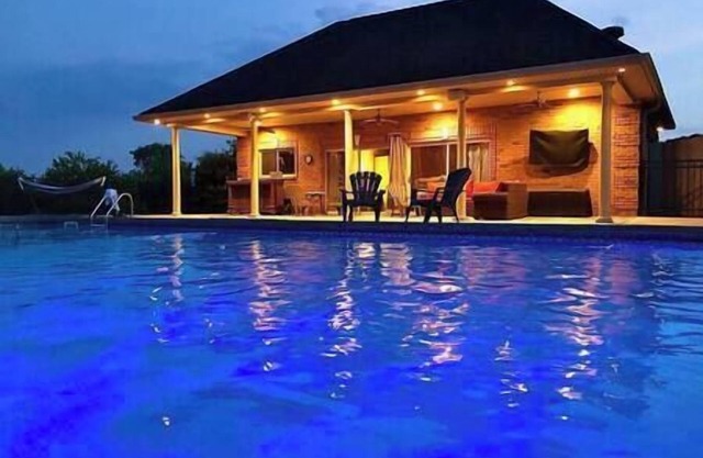 The Estate GuestHouse w/Luxury Pool - 5 Star R&R