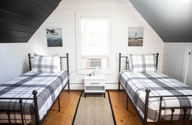 The Farmhouse - Boothbay Harbor
