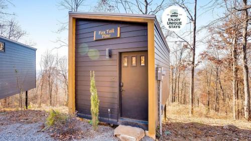 The Fox Tail Pine Treehouse at Treetop Escapes