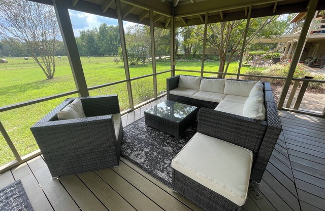 The Garden Suite at Moon Lake - come stay at the farm