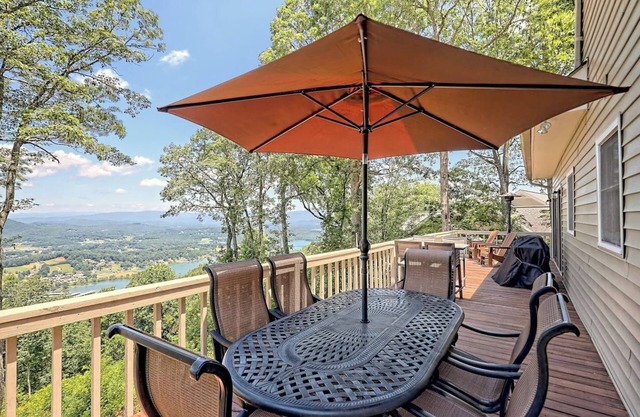 The Gathering Place - by Chatuge Home Concierge Mountain View, View of Lake Chatuge