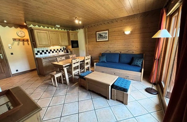 The Gypsum Chalets - THE COTTLE OF THE GYPSE A02