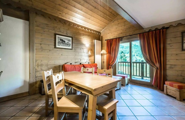 The Gypsum Chalets - THE COTTLE OF THE GYPSE A04