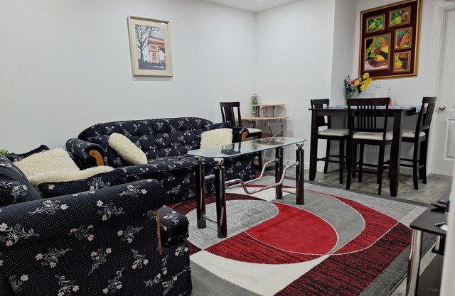 The Hampton Suite (near Airport & Downtown)