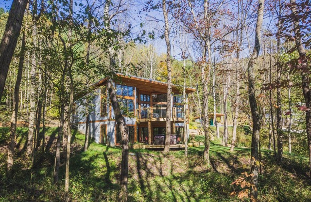 The Hangar House by Retreats at HHSW